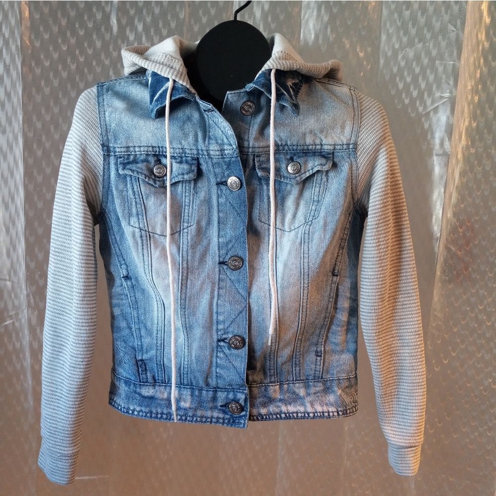Wallflower Girls Jean Jacket with Hoodie Size S